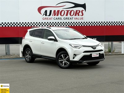 2017 Toyota RAV4 - Thumbnail