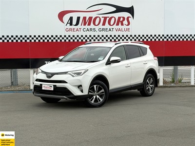 2017 Toyota RAV4 - Thumbnail