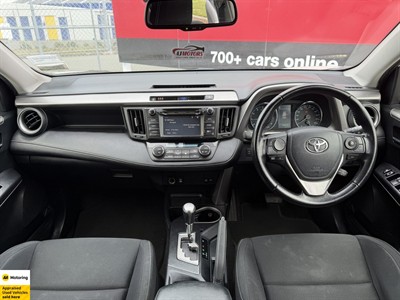 2017 Toyota RAV4 - Thumbnail