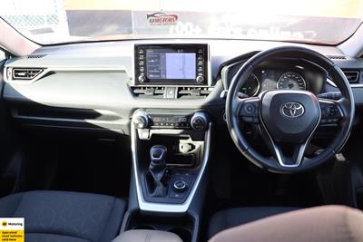 2021 Toyota RAV4 - Thumbnail
