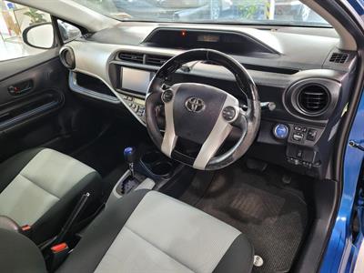 2013 Toyota Aqua - Thumbnail