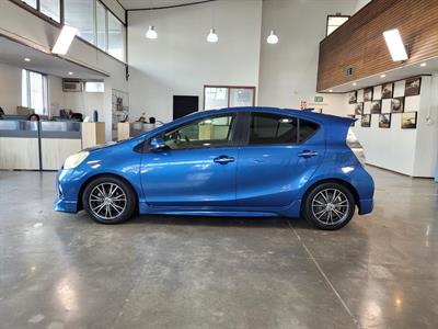 2013 Toyota Aqua - Thumbnail