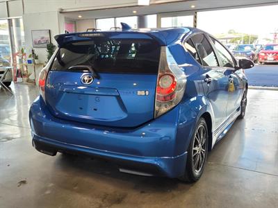 2013 Toyota Aqua - Thumbnail