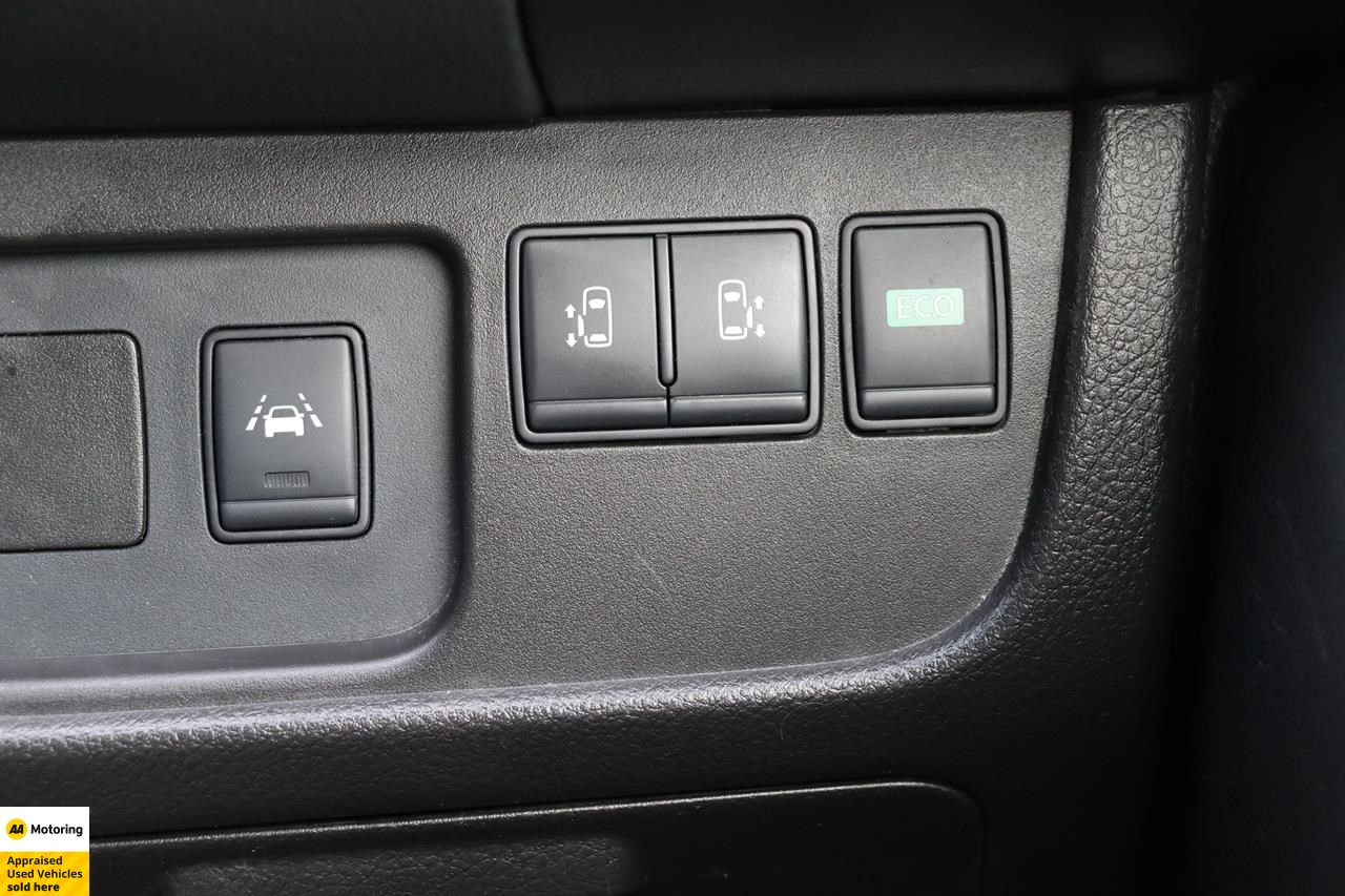 2014 Nissan Serena