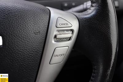 2014 Nissan Serena - Thumbnail