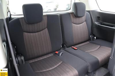 2014 Nissan Serena - Thumbnail