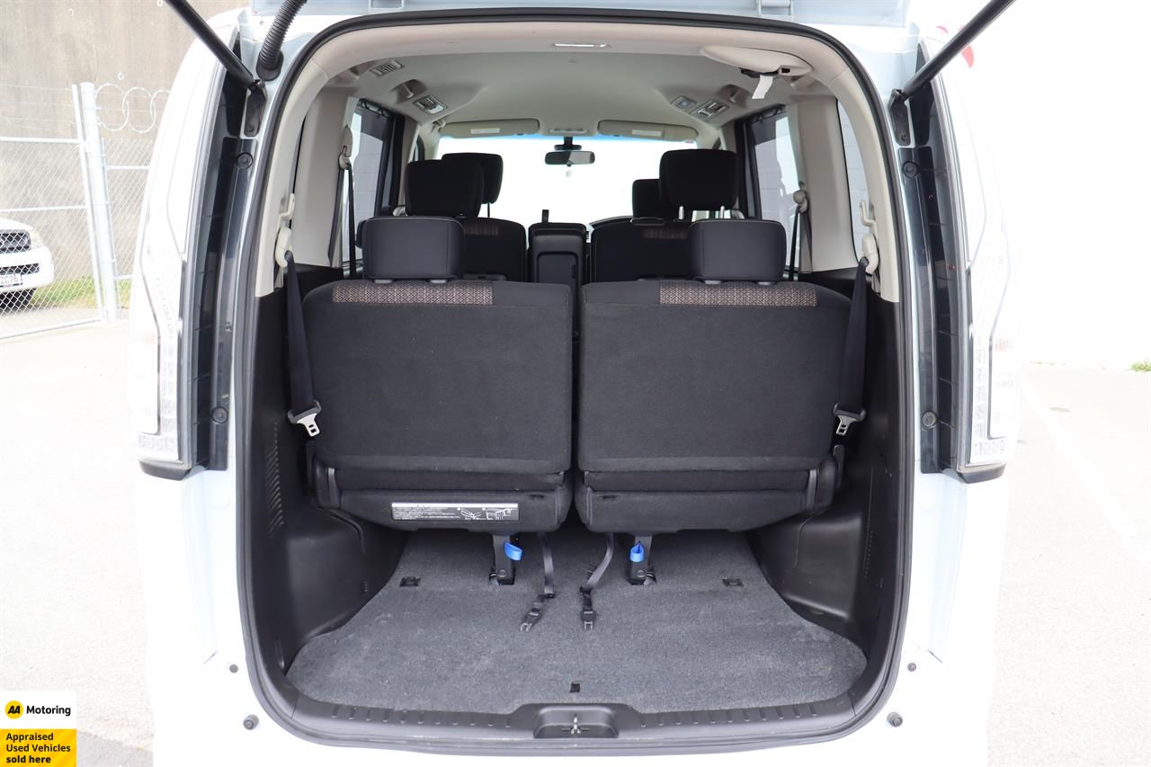 2014 Nissan Serena