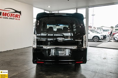 2013 Honda Step Wagon - Thumbnail