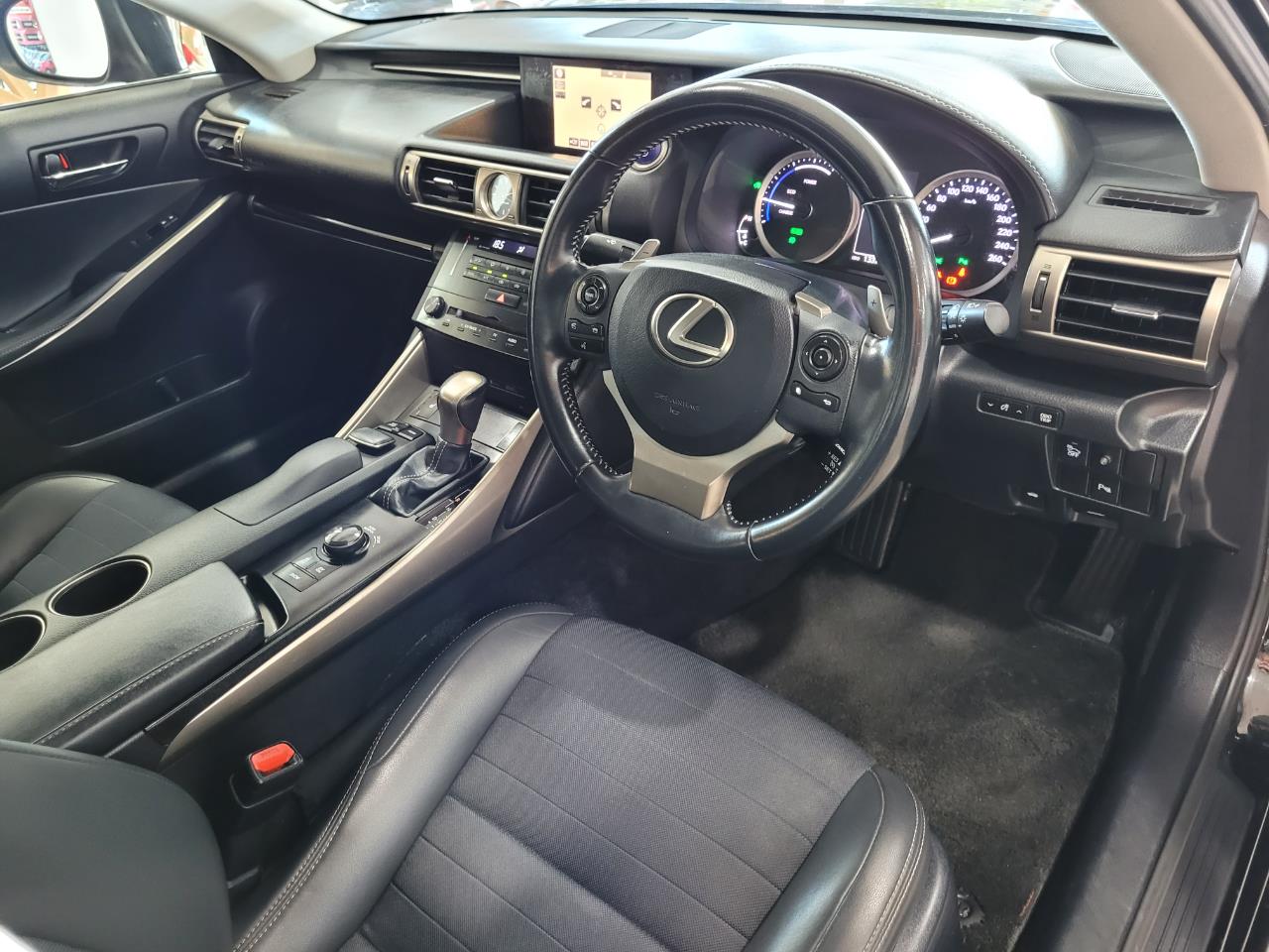 2013 Lexus IS 300h