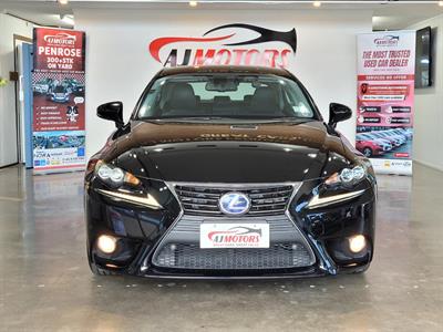 2013 Lexus IS 300h - Thumbnail