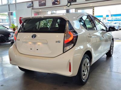 2020 Toyota Aqua - Thumbnail