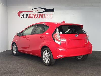 2019 Toyota Aqua - Thumbnail