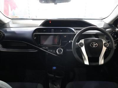 2015 Toyota Aqua - Thumbnail