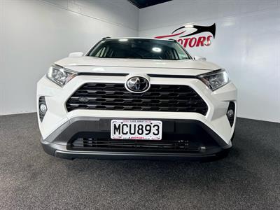 2019 Toyota RAV4 - Thumbnail