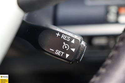 2014 Toyota Voxy - Thumbnail