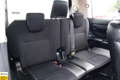 2014 Toyota Voxy - Thumbnail