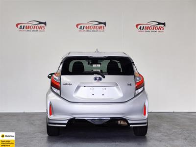 2018 Toyota Aqua - Thumbnail