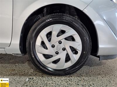 2019 Toyota Aqua - Thumbnail