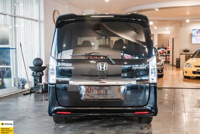2013 Honda Step Wagon - Thumbnail