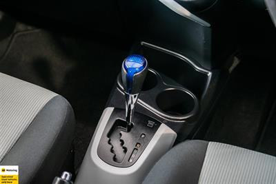 2013 Toyota Aqua - Thumbnail