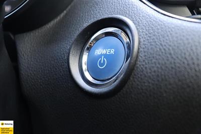 2017 Toyota C-HR - Thumbnail