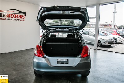 2013 Suzuki Swift - Thumbnail