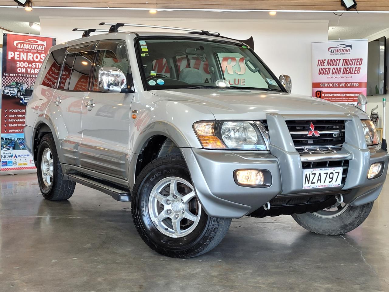 2000 Mitsubishi Pajero