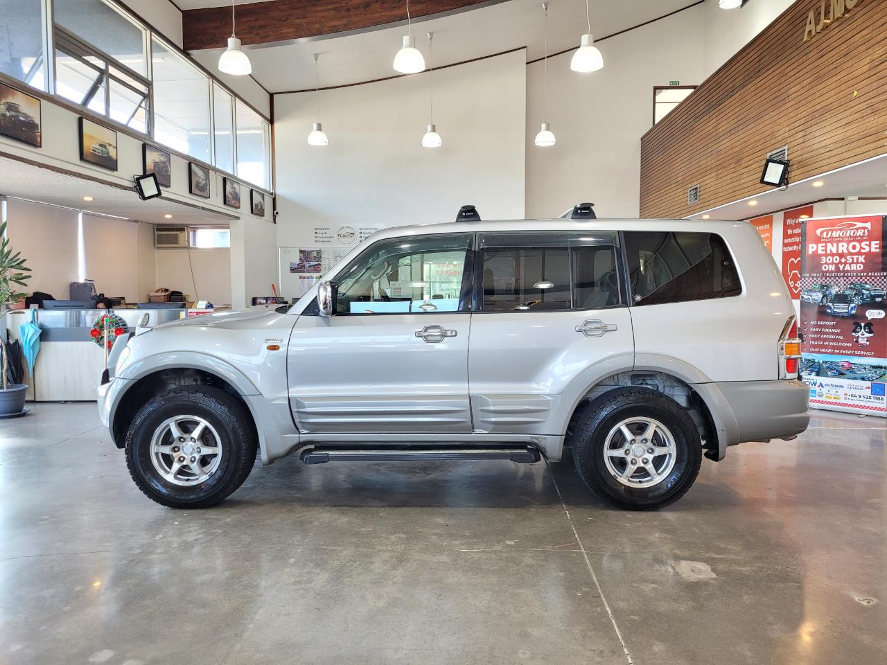 2000 Mitsubishi Pajero