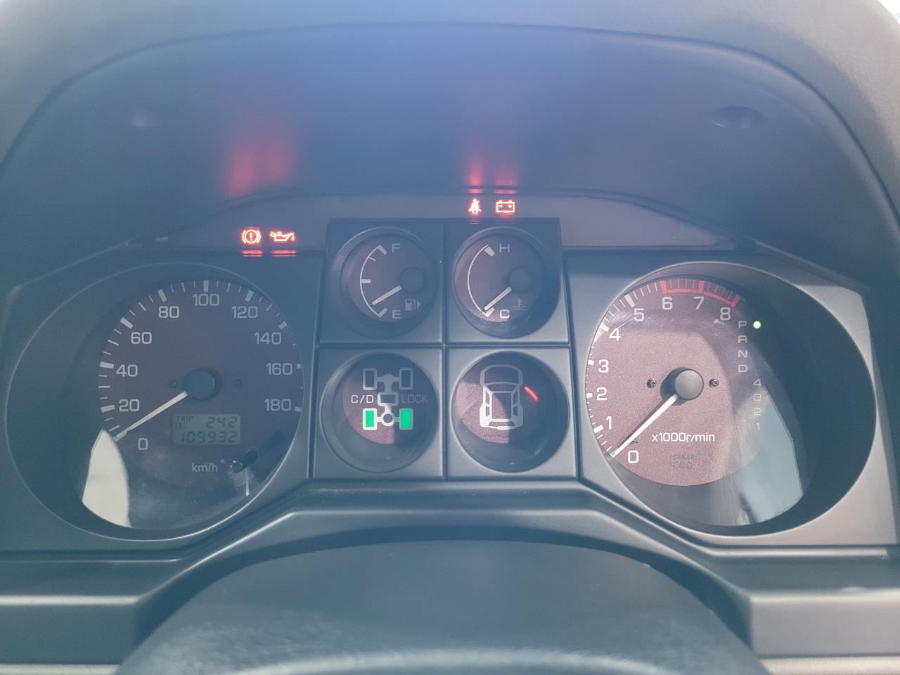 2000 Mitsubishi Pajero