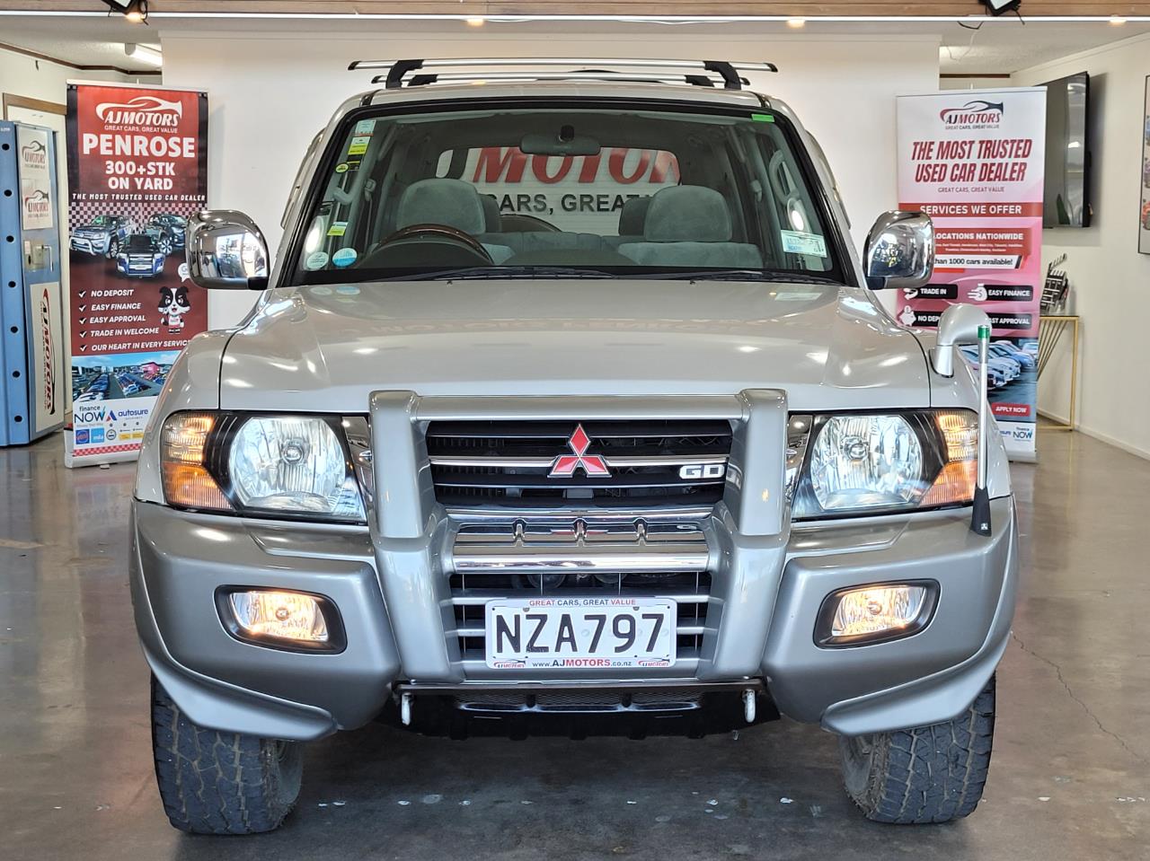 2000 Mitsubishi Pajero