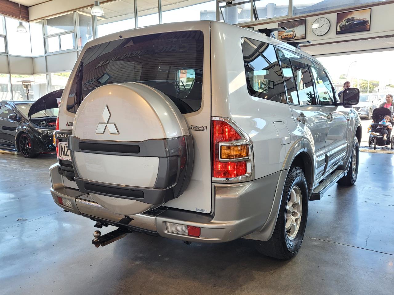 2000 Mitsubishi Pajero