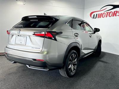 2015 Lexus NX 300h - Thumbnail