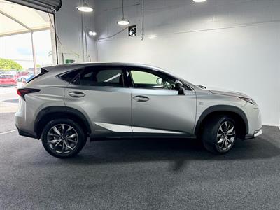 2015 Lexus NX 300h - Thumbnail