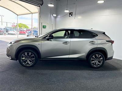 2015 Lexus NX 300h - Thumbnail