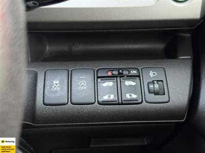 2013 Honda Step Wagon - Thumbnail