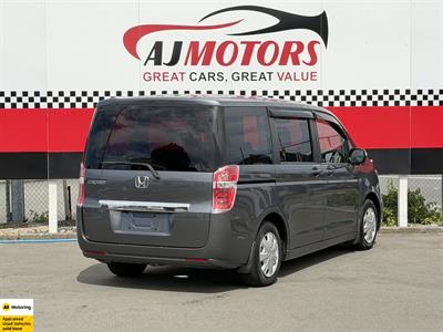 2013 Honda Step Wagon - Thumbnail