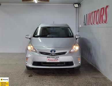 2014 Toyota Prius - Thumbnail
