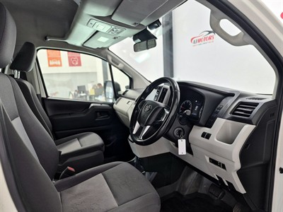 2019 Toyota Hiace - Thumbnail