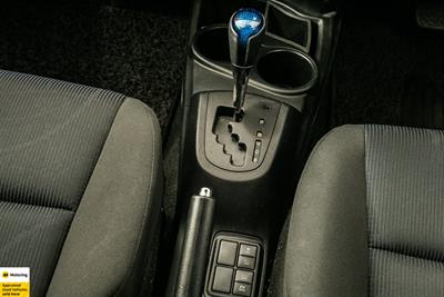 2017 Toyota Aqua - Thumbnail