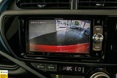 2017 Toyota Aqua - Thumbnail