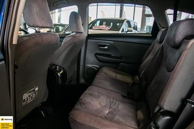 2012 Toyota Prius - Thumbnail