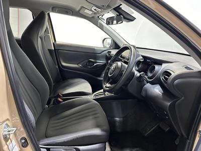 2021 Toyota Yaris - Thumbnail
