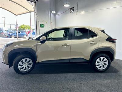 2021 Toyota Yaris - Thumbnail