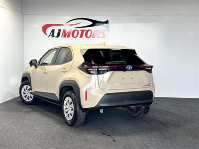2021 Toyota Yaris - Thumbnail
