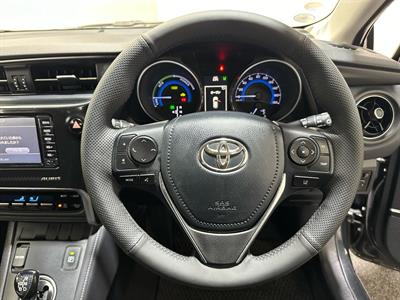 2016 Toyota Auris - Thumbnail
