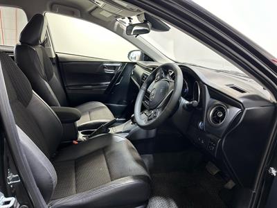 2016 Toyota Auris - Thumbnail