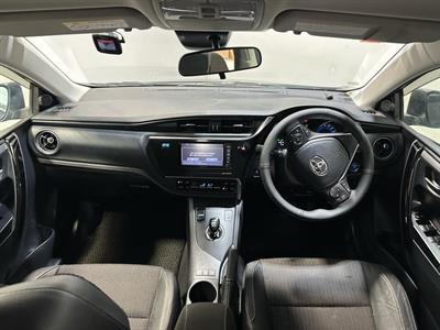 2016 Toyota Auris - Thumbnail