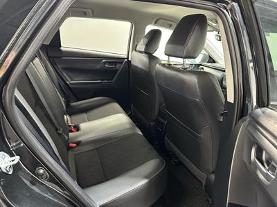 2016 Toyota Auris - Thumbnail