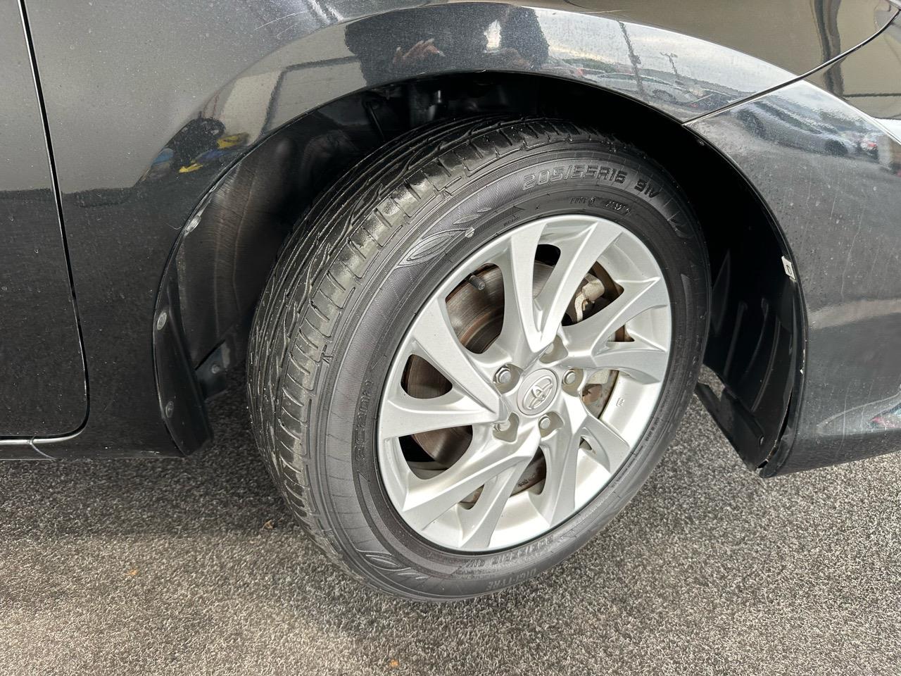 2016 Toyota Auris