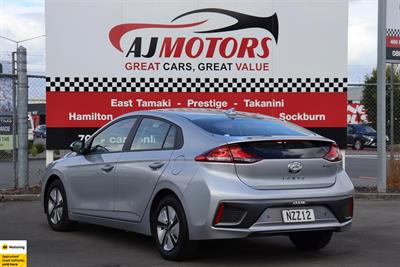 2022 Hyundai IONIQ - Thumbnail